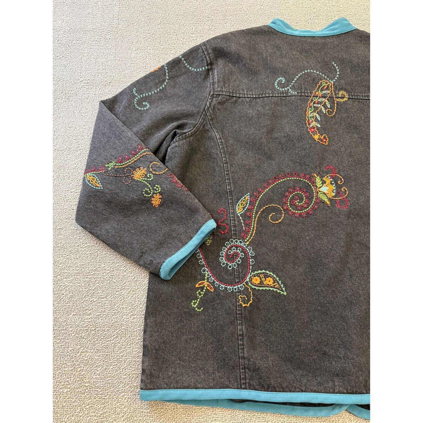 DENIM&CO Women's Large Charcoal Embroidered Denim Jacket