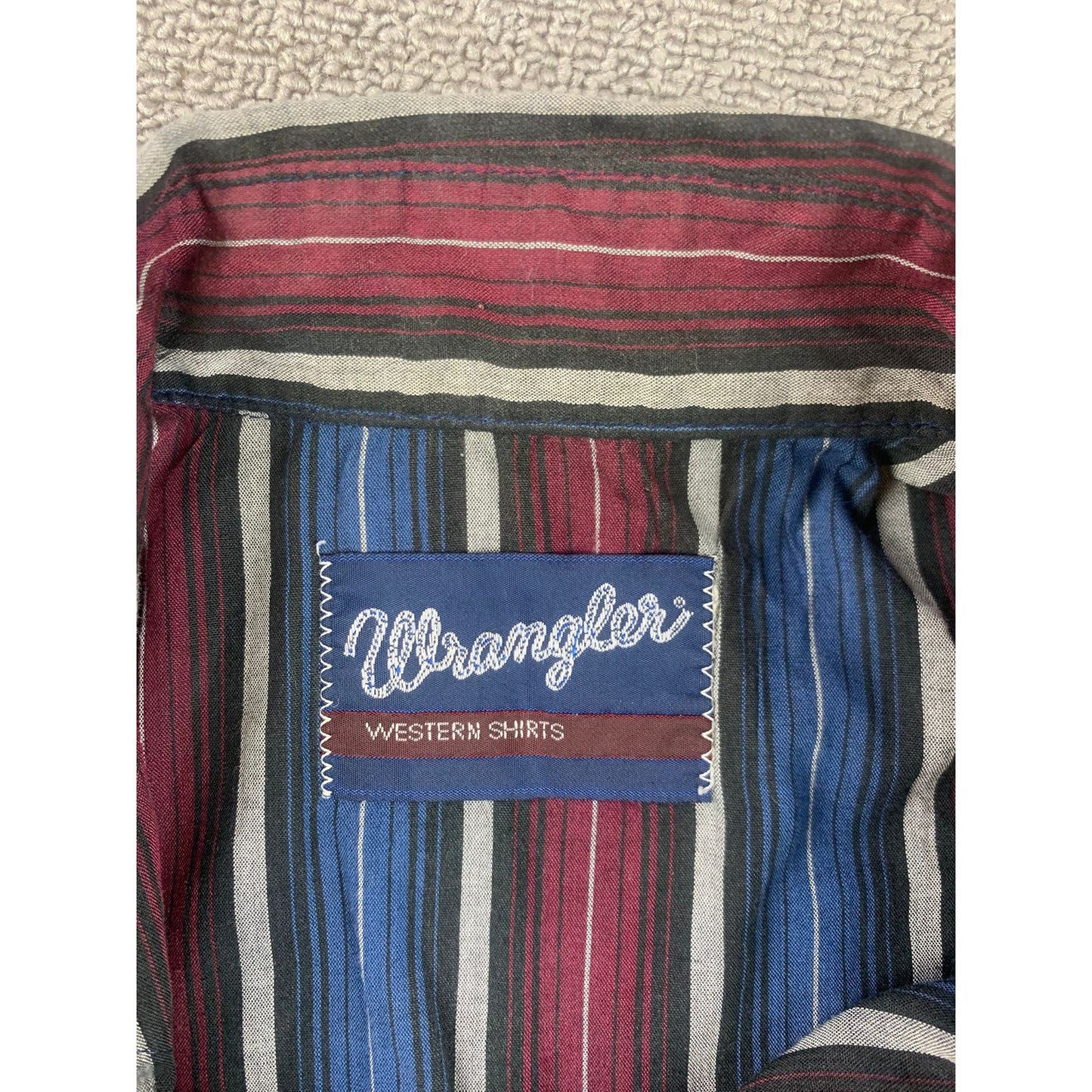 Vintage Wrangler Western Pearl Snap Shirt Short Sleeve Embroidered Bigfoot SZ M