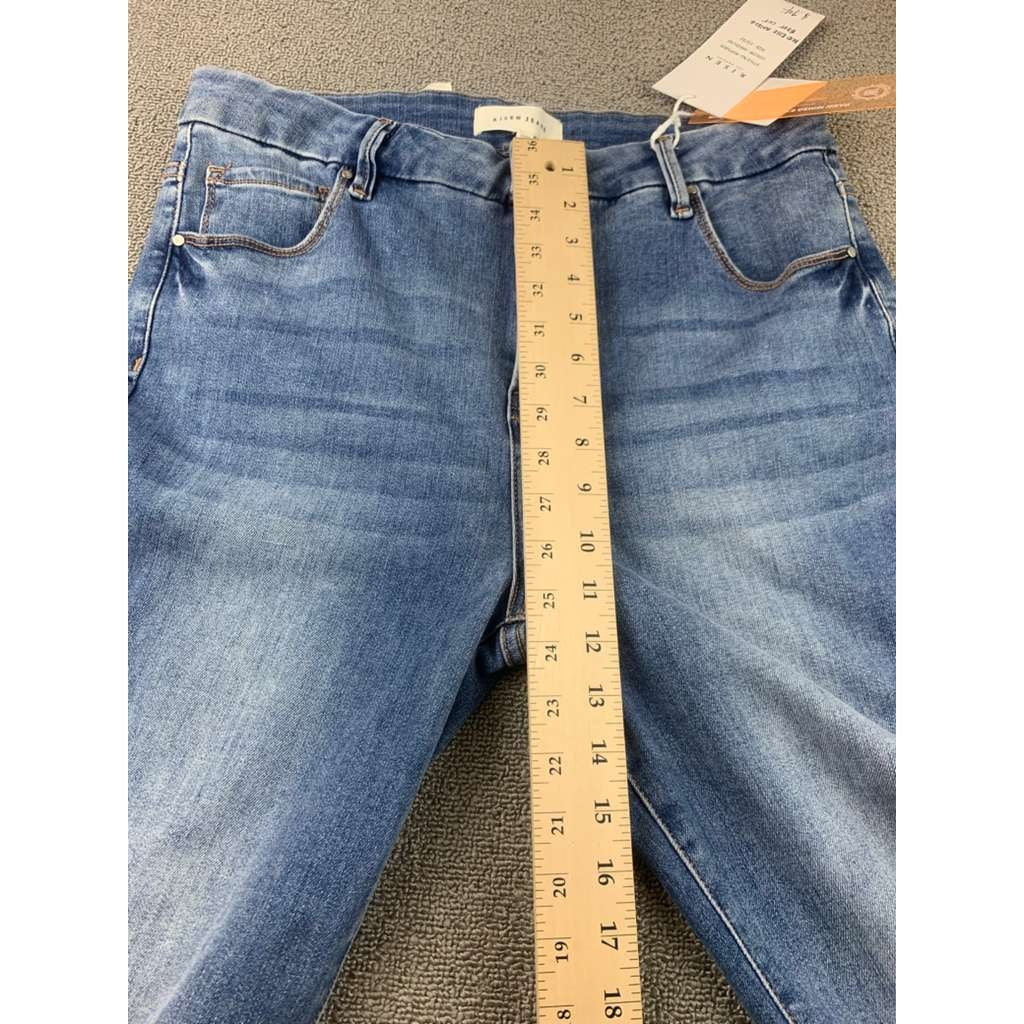 Risen Los Angeles Women 15/32 Blue Light Washed Jeans Bootcut Mid Rise