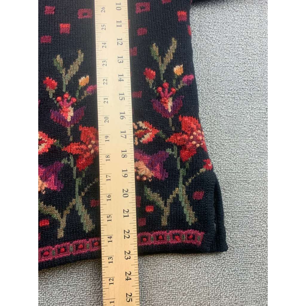 Vintage Icelandic Design Zip Up Size Small Sweater Wool Blend Flowers Red Black