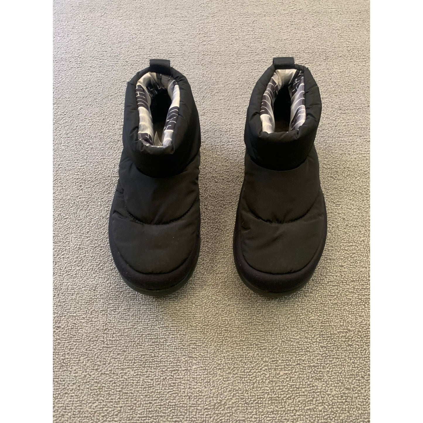 UGG Women US 7 Black Classic Maxi Mini Boots