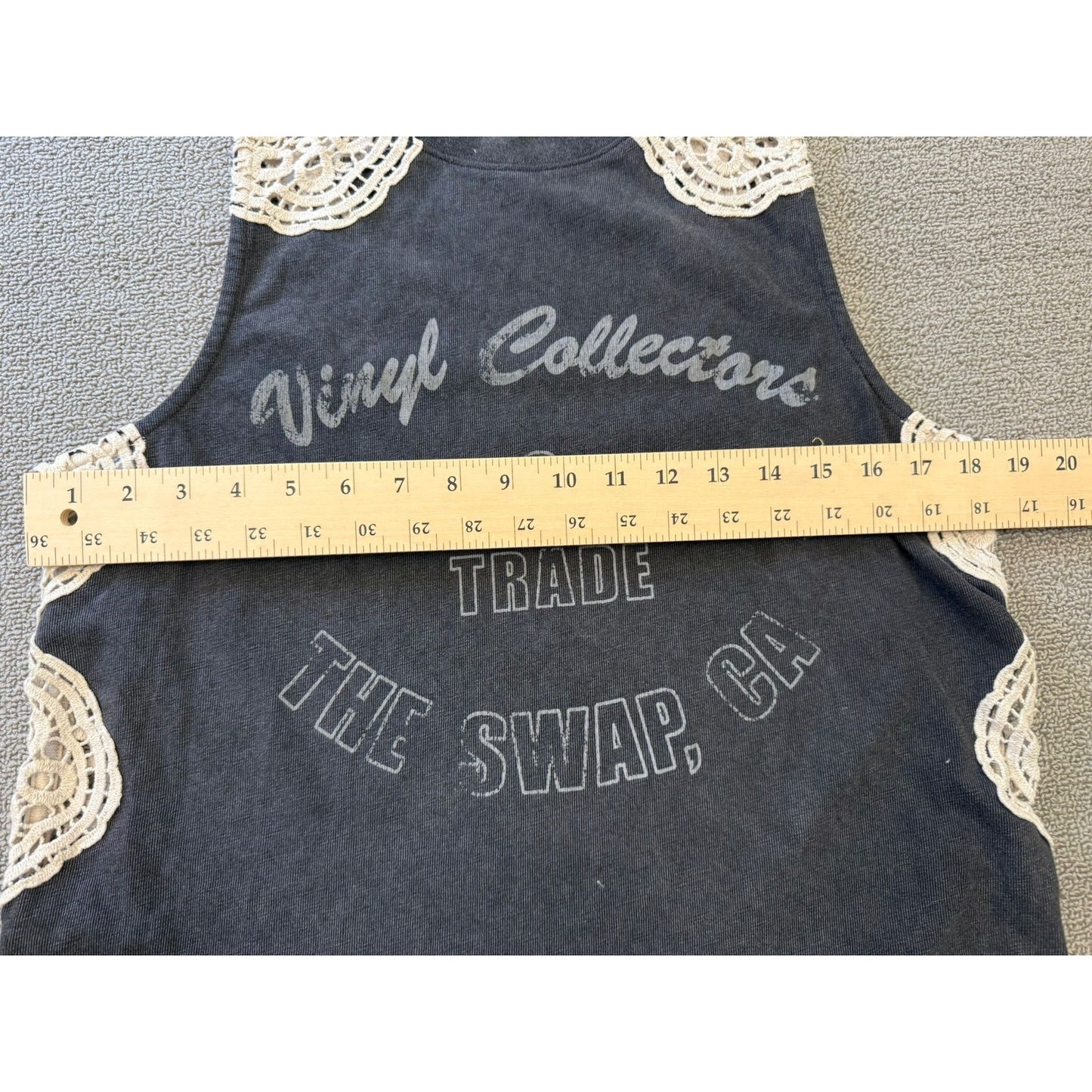 We The Free Women's Extra Small Gray Graphic Lace Tank Top