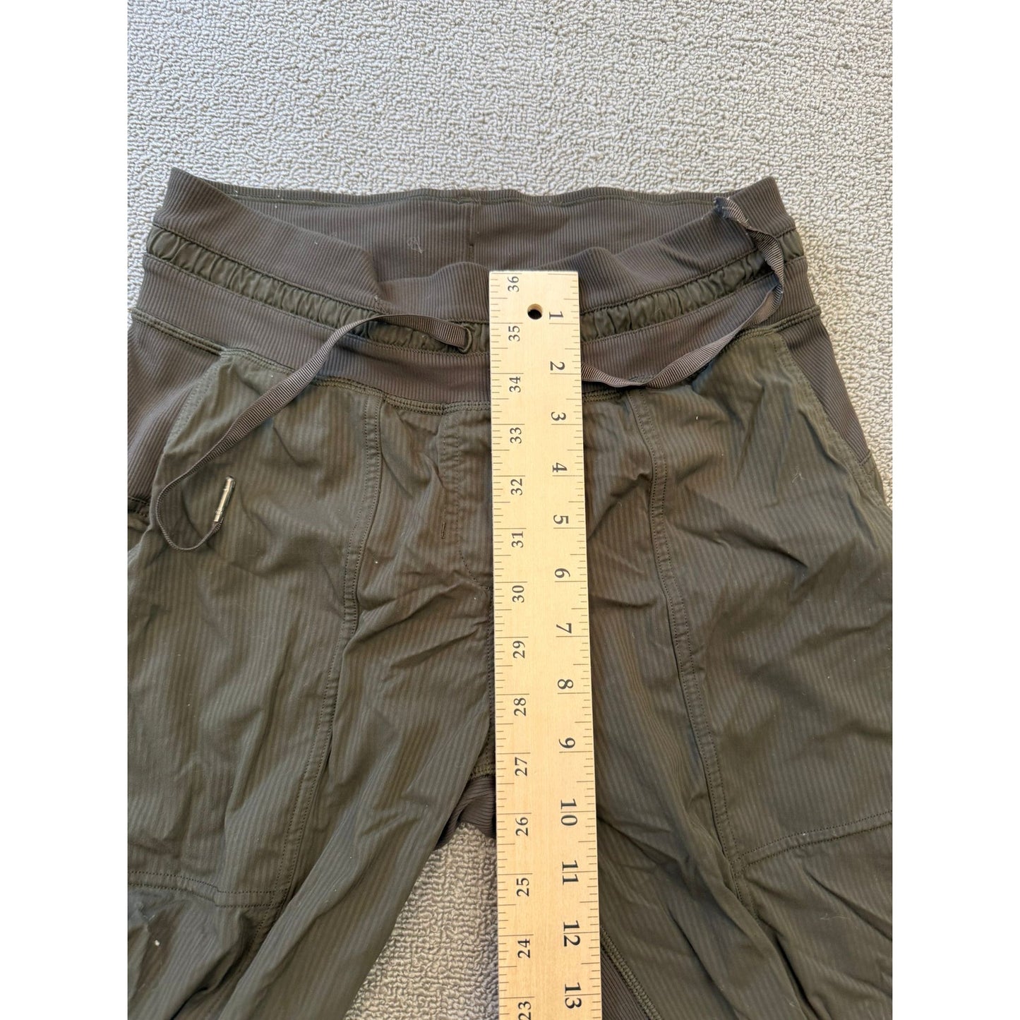 Lululemon Womens 4 Olive Green Dance Studio Crop Pants