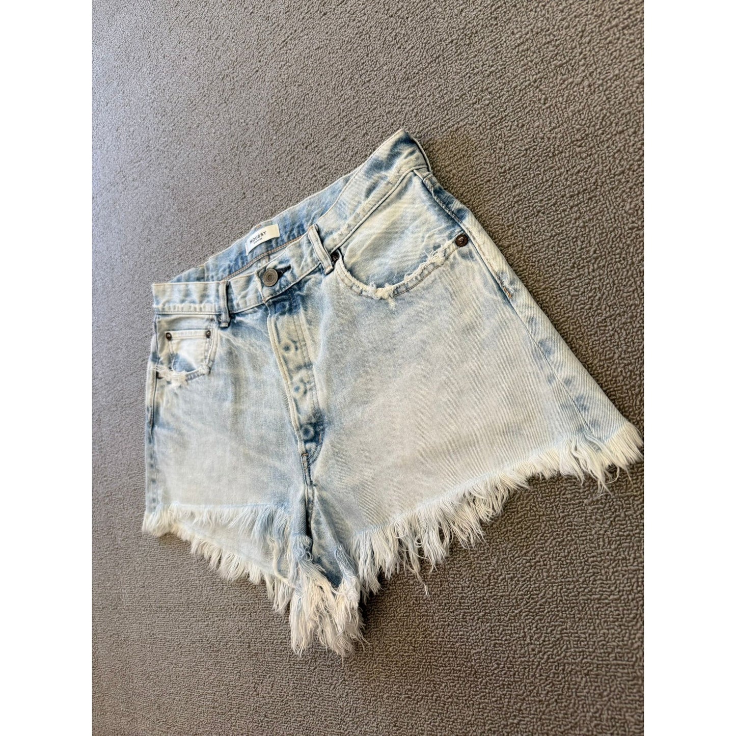 MOUSSY VINTAGE Women 33 Light Wash Distressed Denim Shorts Frayed Hem