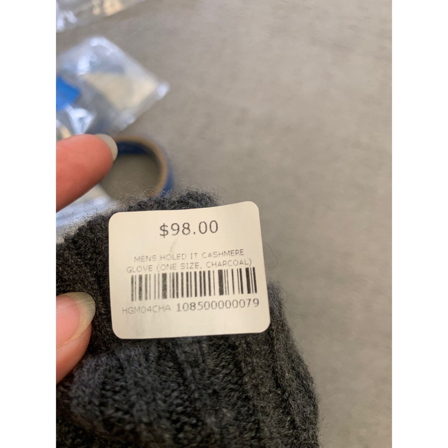 Carolina Amato Men One Size Charcoal Holed It Cashmere Gloves