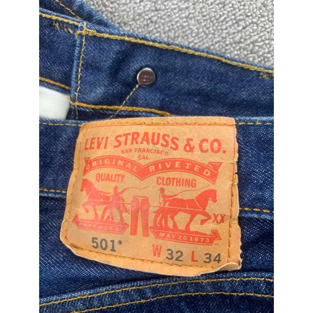 Levis 501 Jeans Mens 32x34 Blue Straight Leg Regular Original Fit Medium Wash