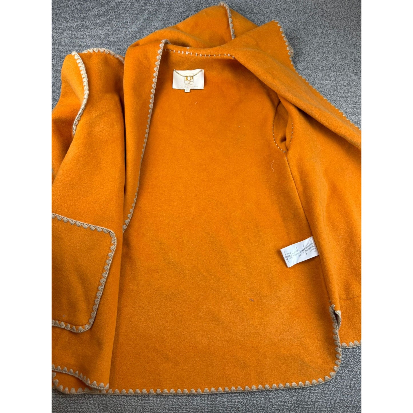 Doggy Qin Women's Small Orange Textured Edge Hooded Pocket Jacket