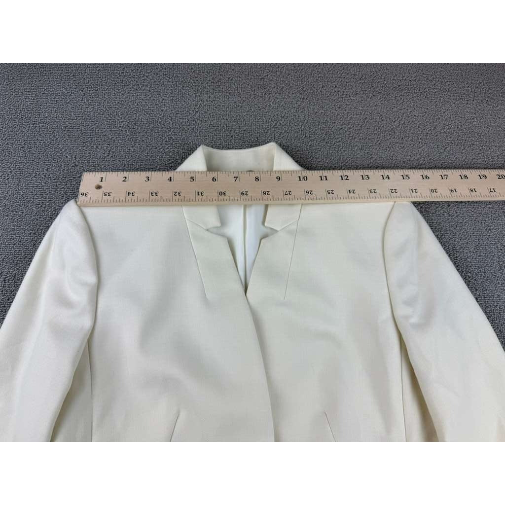 Elie Tahari Women's Size 4 White Business Office Blazer Jacket