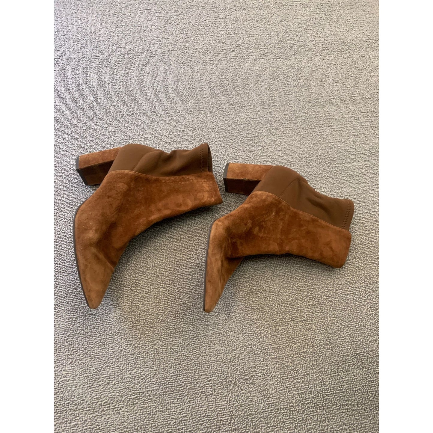 LONNIE Stuart Weitzman Women 7 Brown Suede Ankle Boots