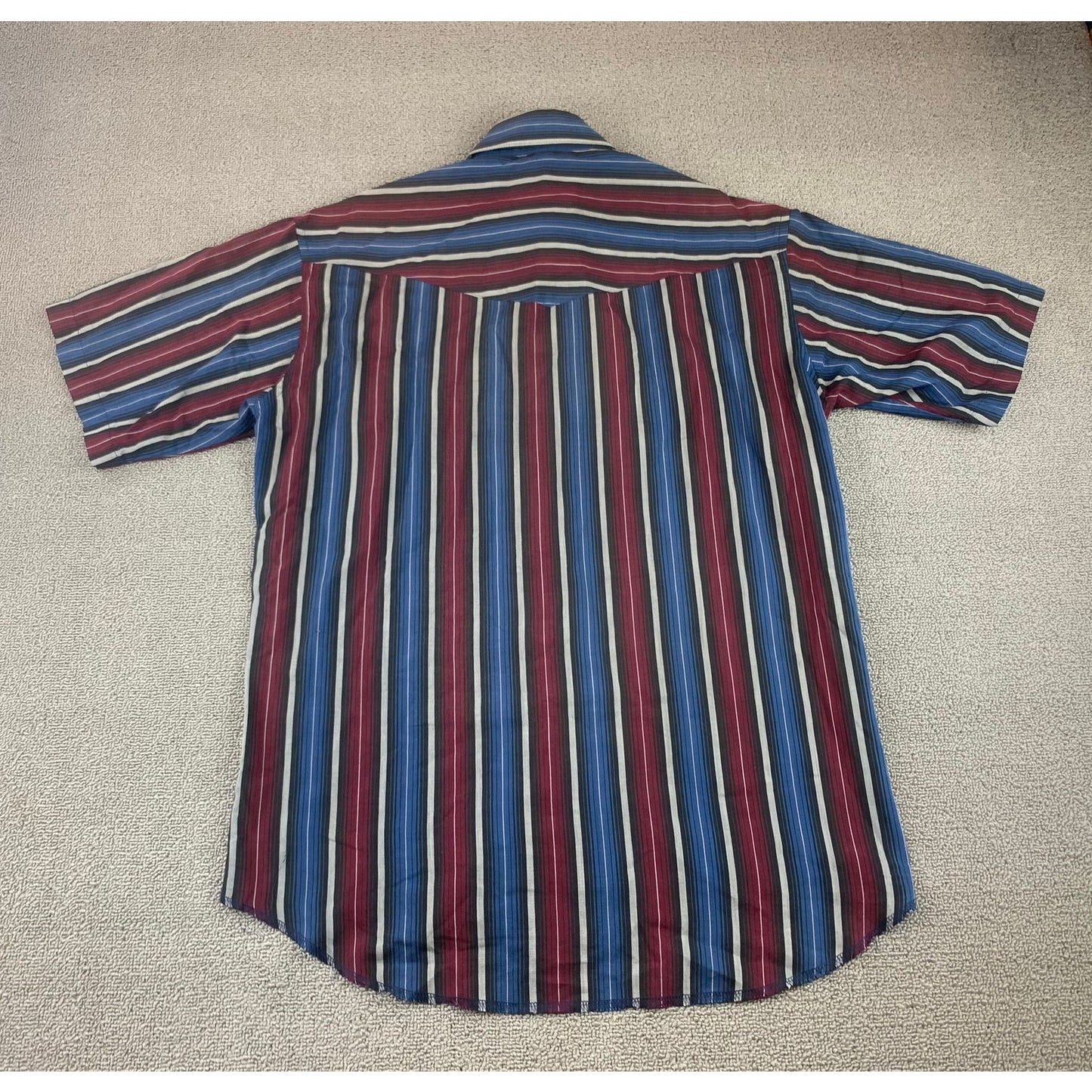 Vintage Wrangler Western Pearl Snap Shirt Short Sleeve Embroidered Bigfoot SZ M