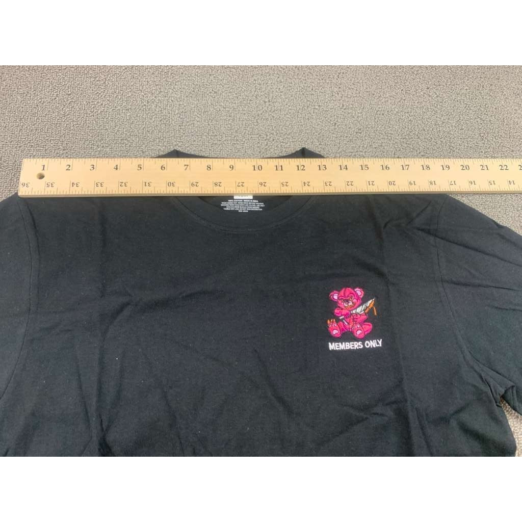 Members Only Graphic T Shirt Men M Embroidered Black Chest Logo Pink Bear Knife