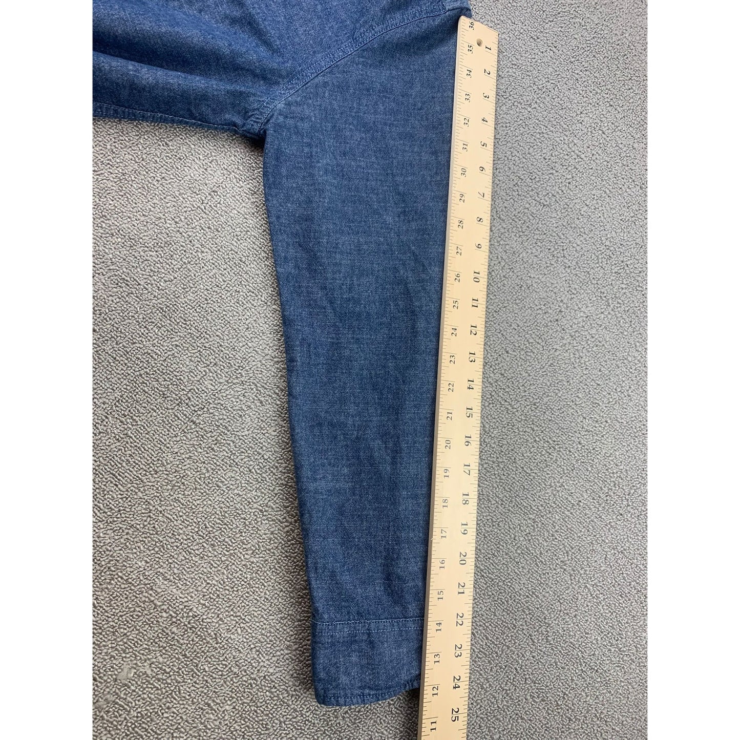 90s Vintage Levi’s Work Shirt Men's Large Blue Chambray Button-up