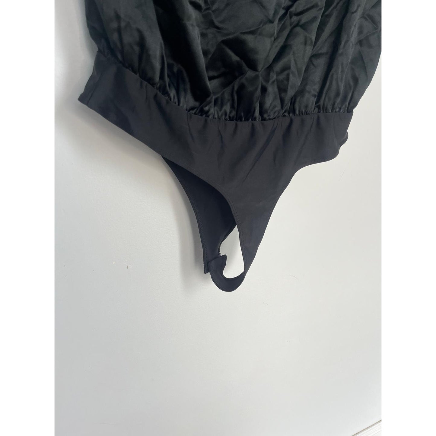 Cami NYC Black Bodysuit Women L Sleeveless Satin Thong Snap Back