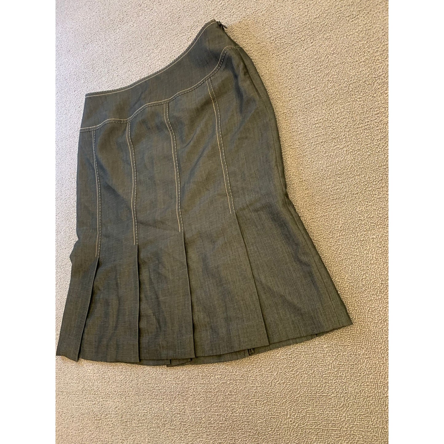 Albert Nipon Gray Pleated A-Line Skirt Women 8 White Stiching
