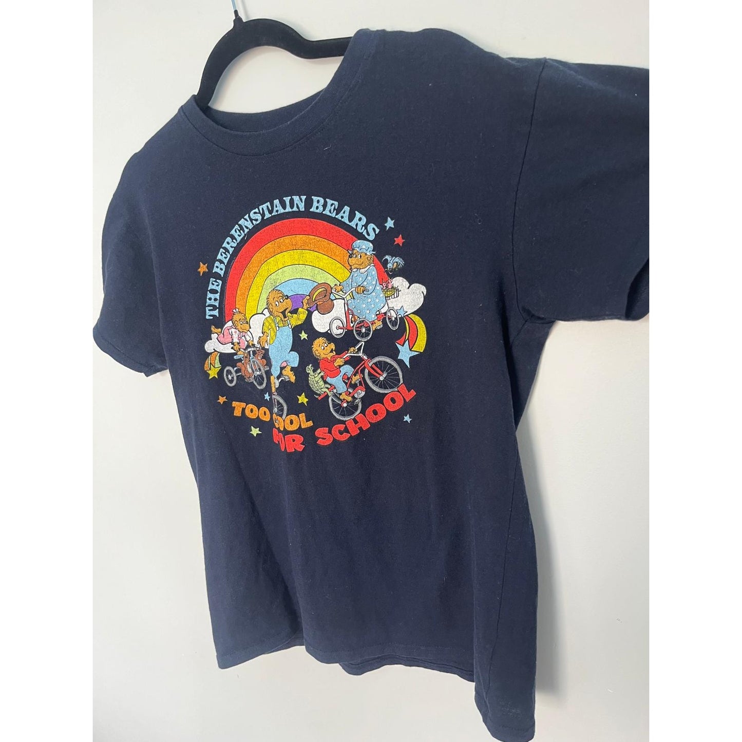 The Berenstain Bears Graphic T-Shirt Women Medium Rainbow Retro Cartoon Tee