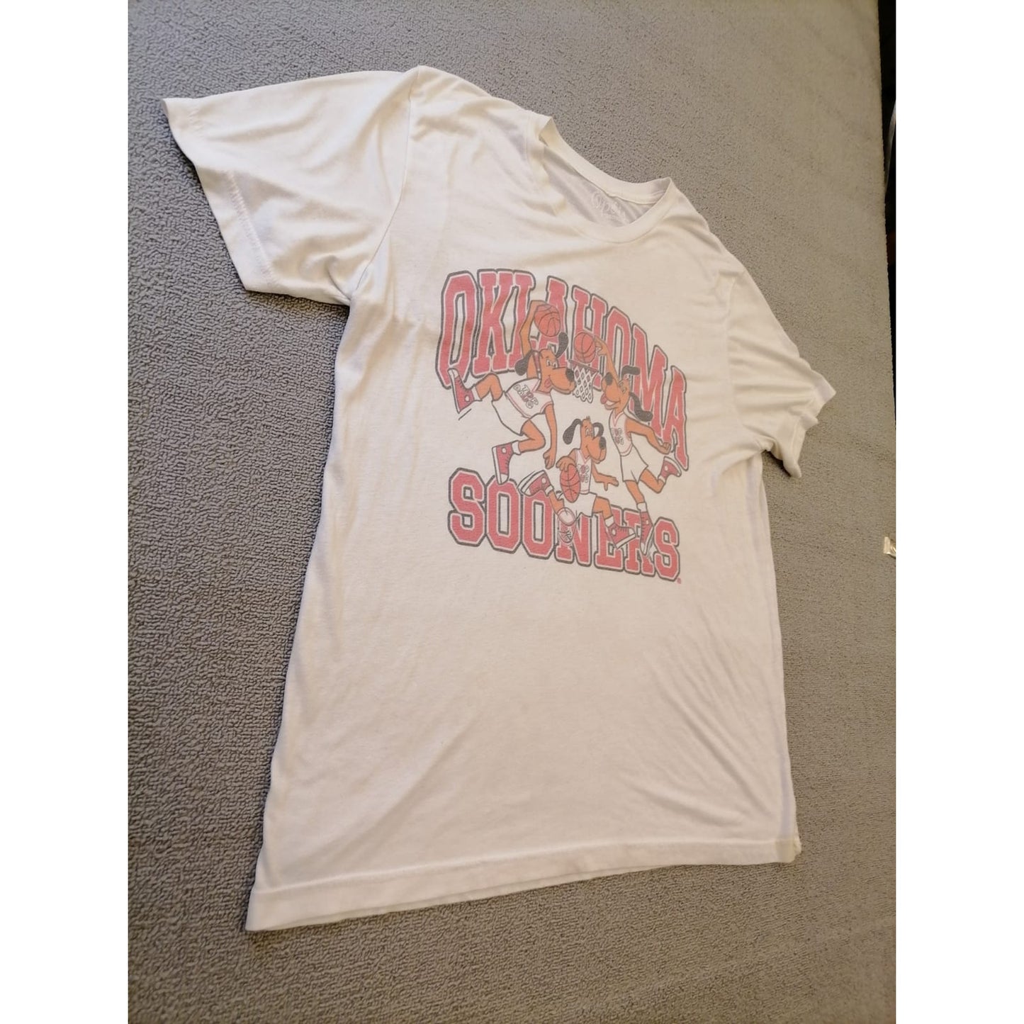 Opolis XL Male White Oklahoma Sooners NCAA Collegiate Team Graphic Tee