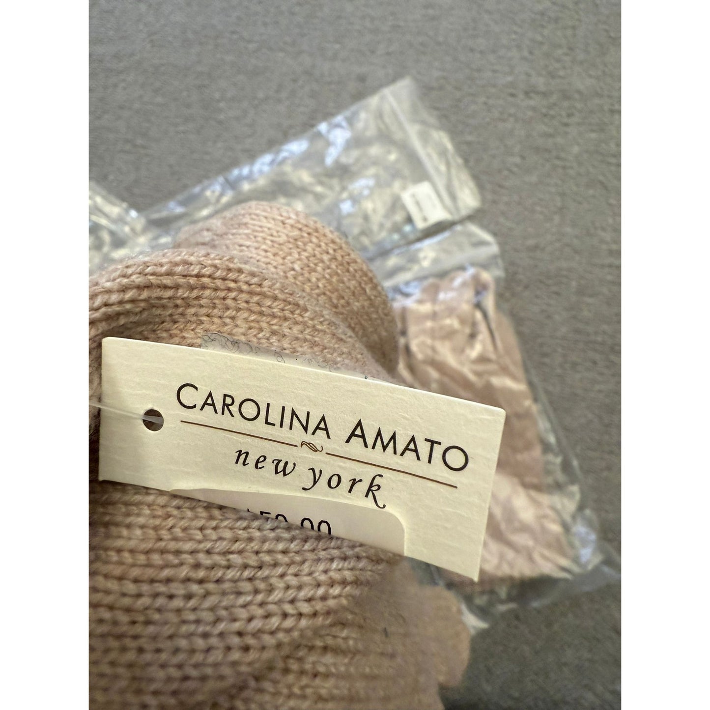 Carolina Amato Women's One Size Beige Wool Cashmere Blend Knit Gloves NWT
