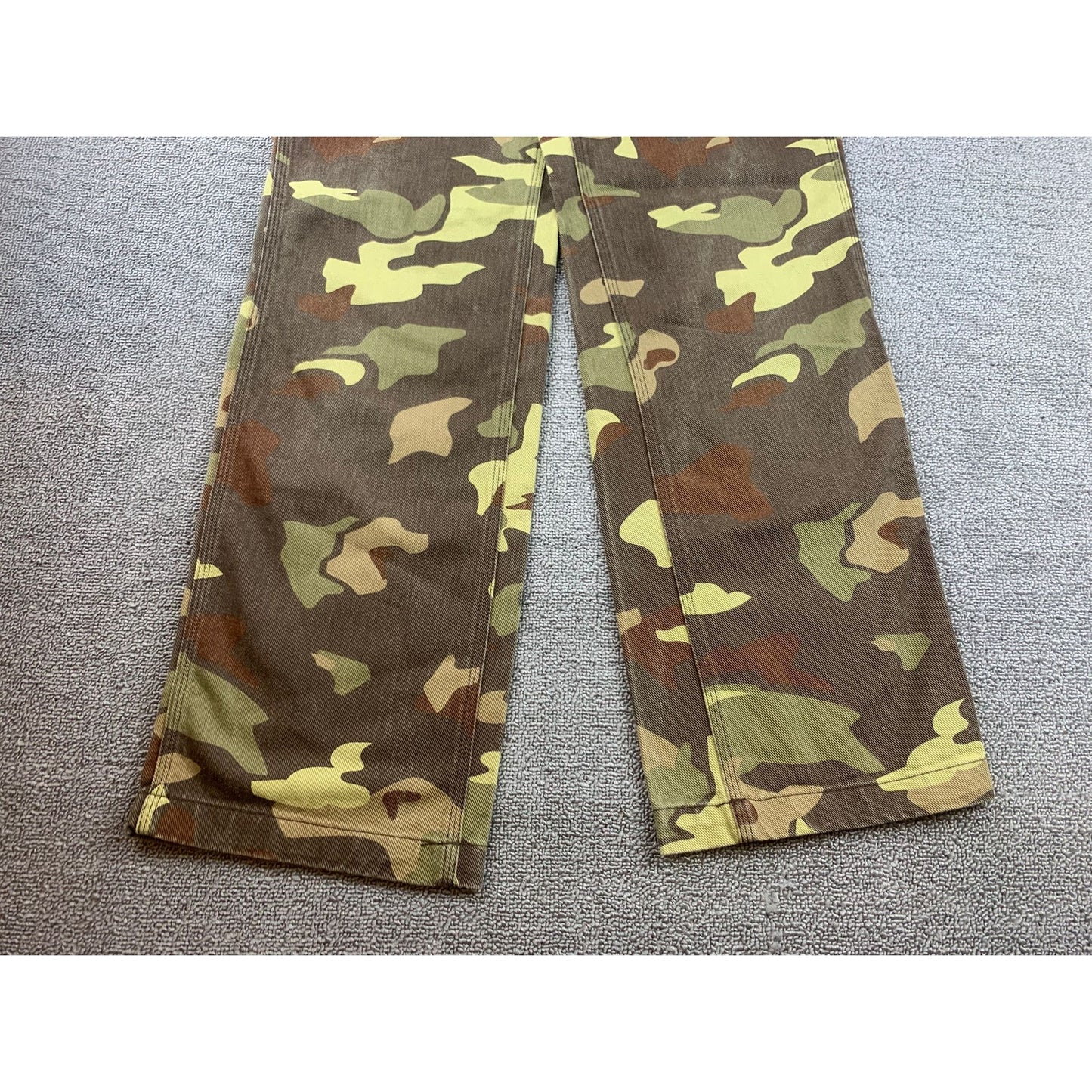 TNA Aritzia Women 00 Green Camo Greenwich Carpenter Straight Leg Pants