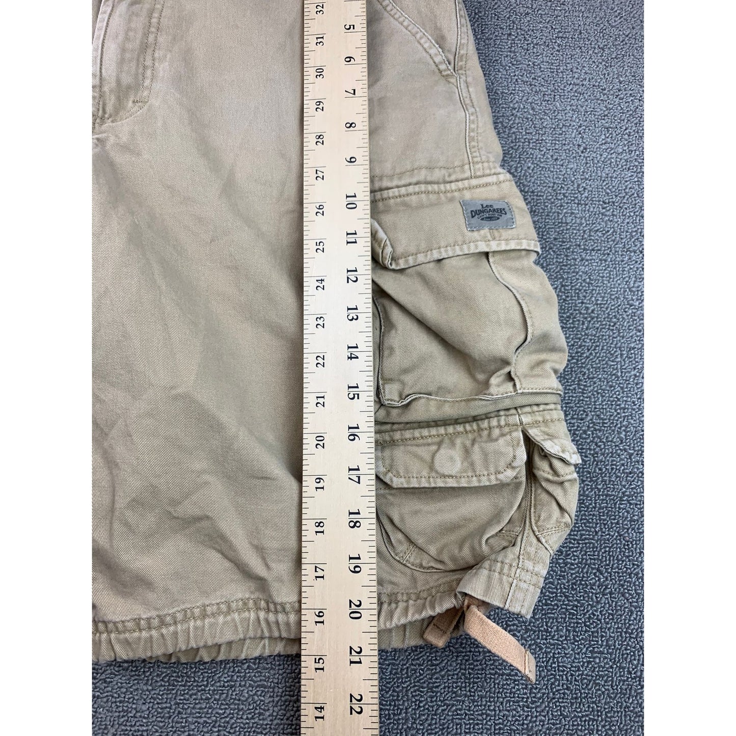 Y2K Lee Dungarees Men's Size 34 Cargo Shorts Beige Work Outdoors HIking
