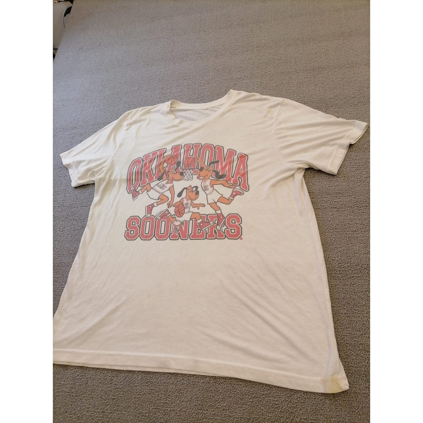 Opolis XL Male White Oklahoma Sooners NCAA Collegiate Team Graphic Tee