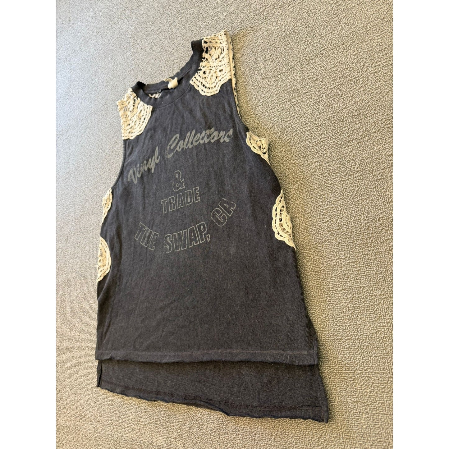 We The Free Women's Extra Small Gray Graphic Lace Tank Top