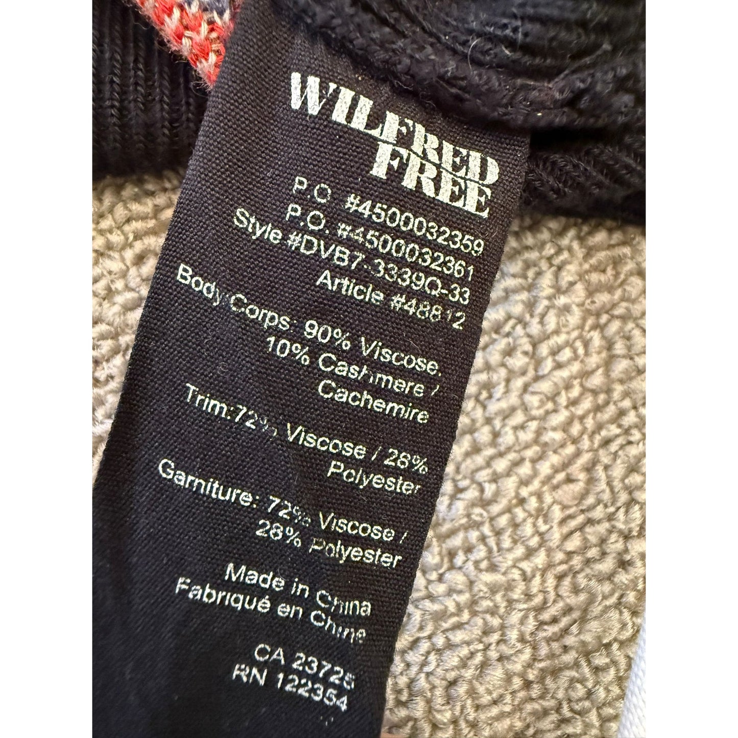 Aritzia Wilfred Free Women's Leopard Print Sweater Size S Crew Neck Long Sleeve