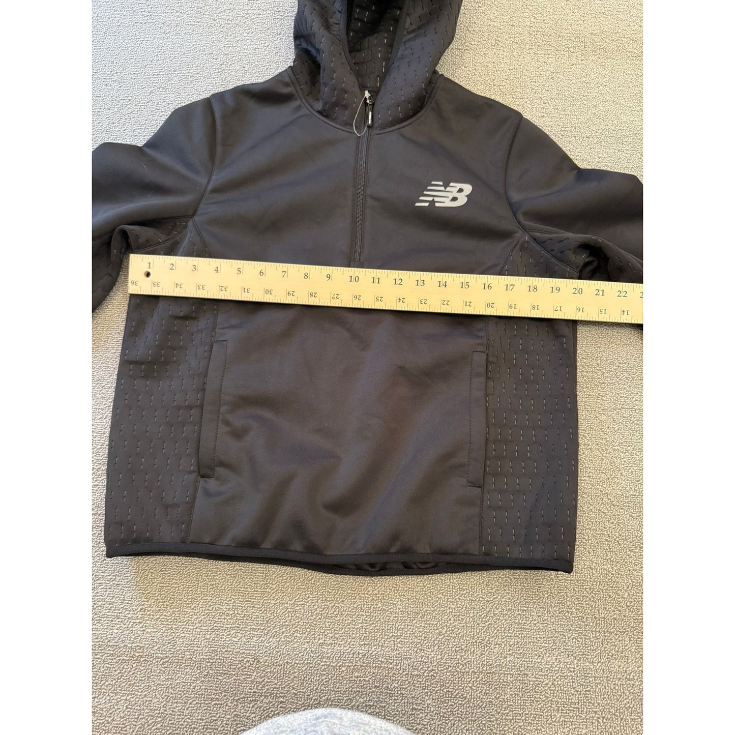 New Balance Men's M Black Hooded Half-Zip Athletic Pullover Jacket