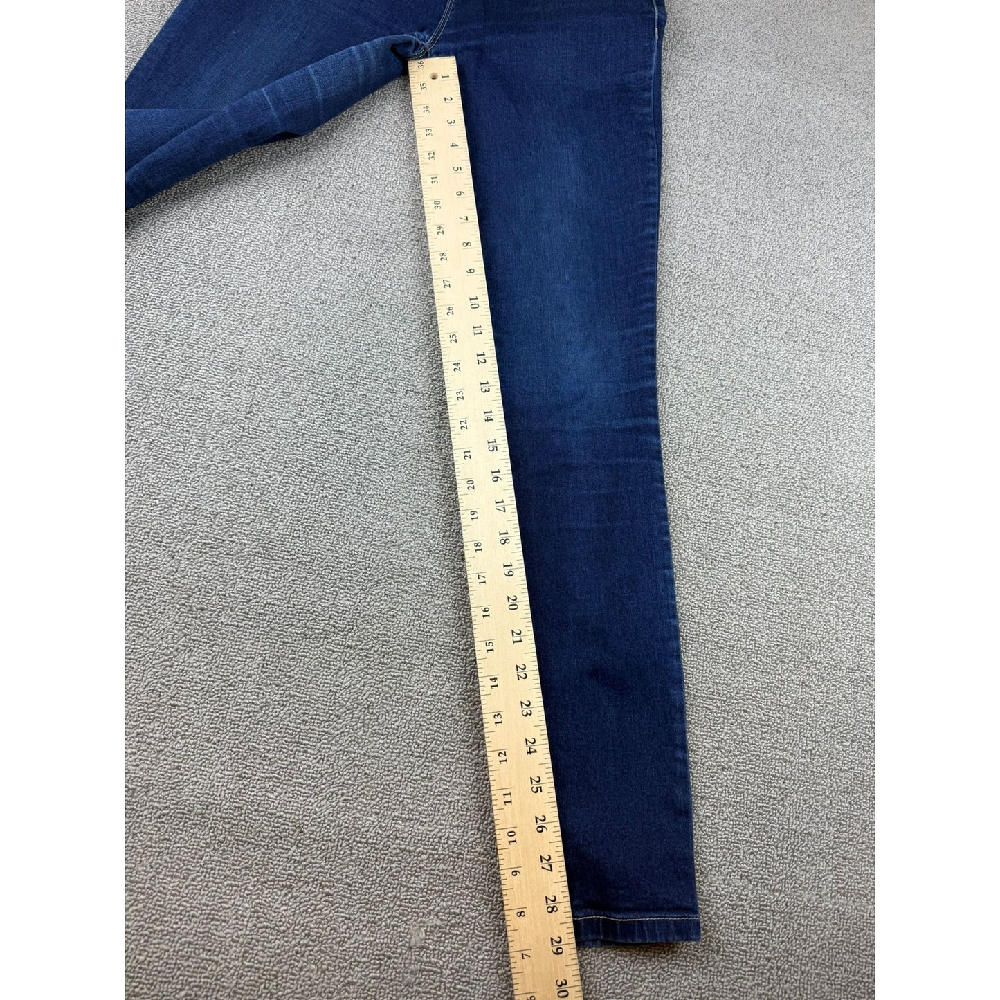 Ymi Wanna Betta Butt Women's Size 7 Dark Blue High Rise Jeans