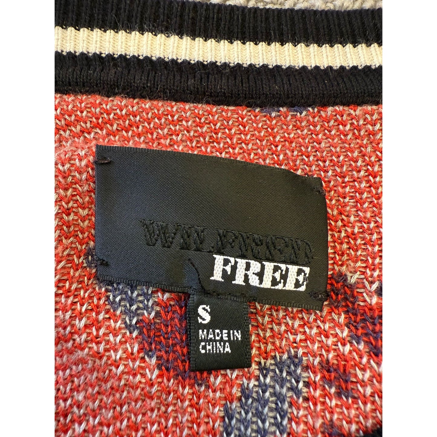 Aritzia Wilfred Free Women's Leopard Print Sweater Size S Crew Neck Long Sleeve