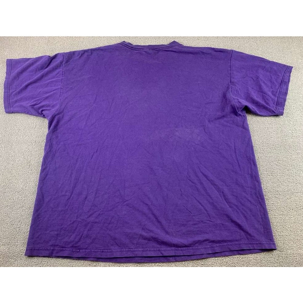 Vintage Walt Disney XL Purple Snow White Seven Dwarfs Graphic Crewneck T Shirt