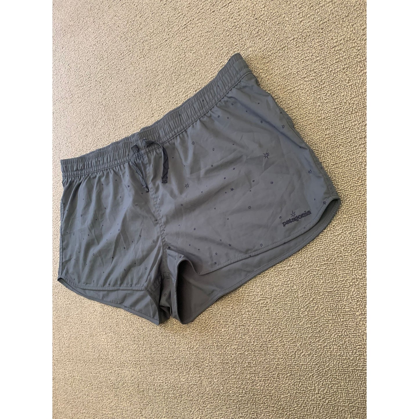 Patagonia Women's XL Gray Running Shorts With Star Print