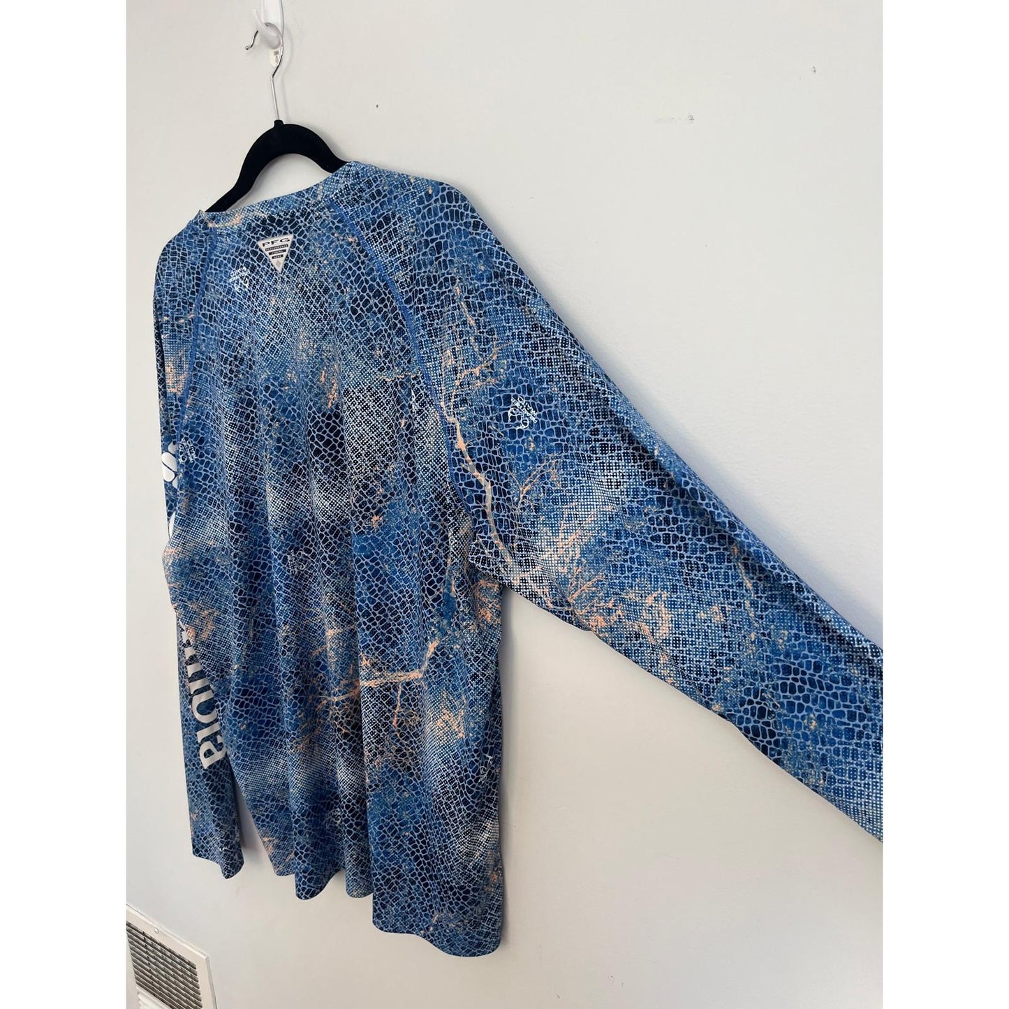 Columbia PFG Shirt Men XL Blue Snake Print Long Sleeve Fishing Top