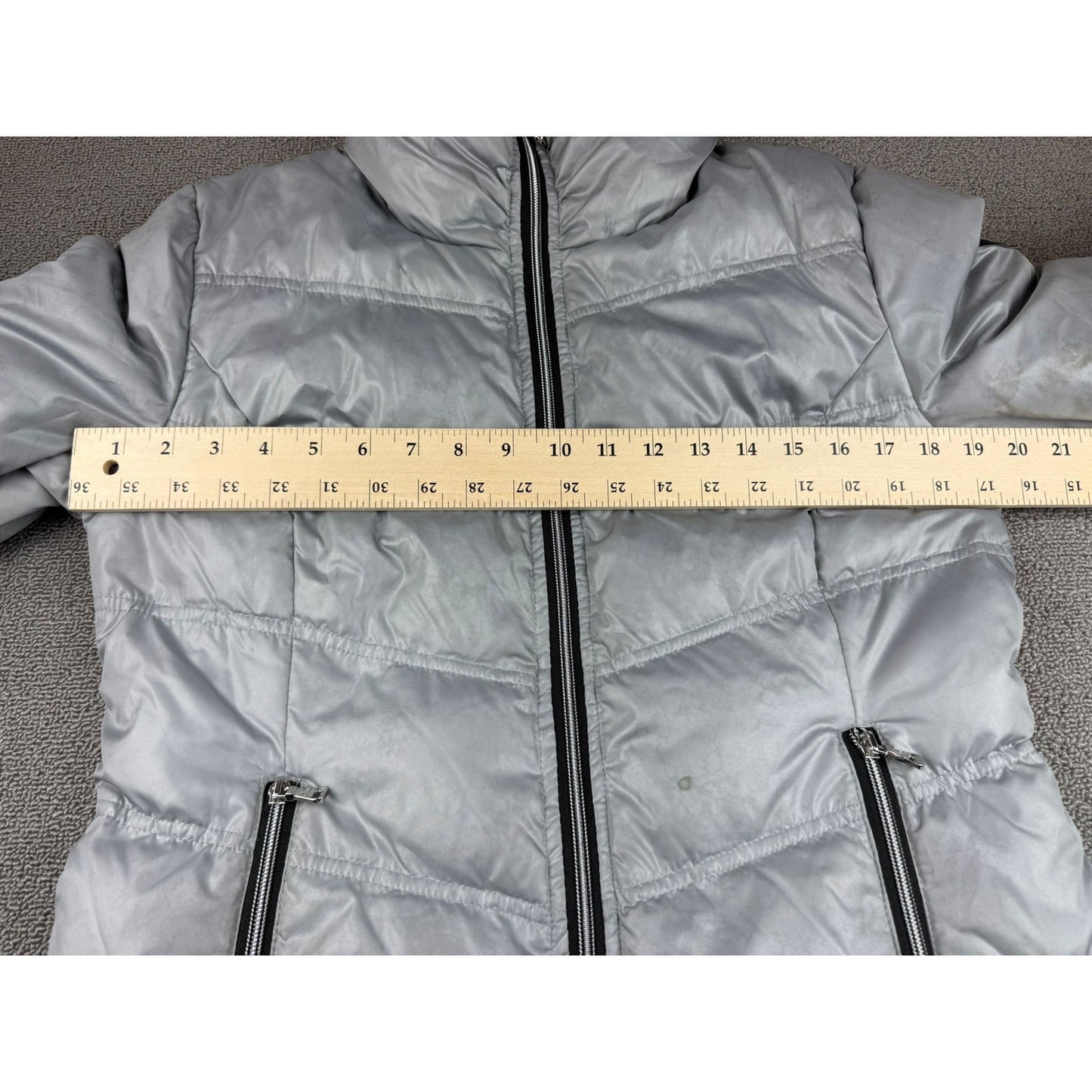 Guess Women's M Gray Silver Puffer Jacket