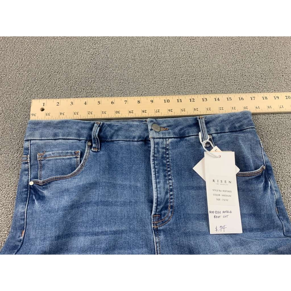 Risen Los Angeles Women 15/32 Blue Light Washed Jeans Bootcut Mid Rise