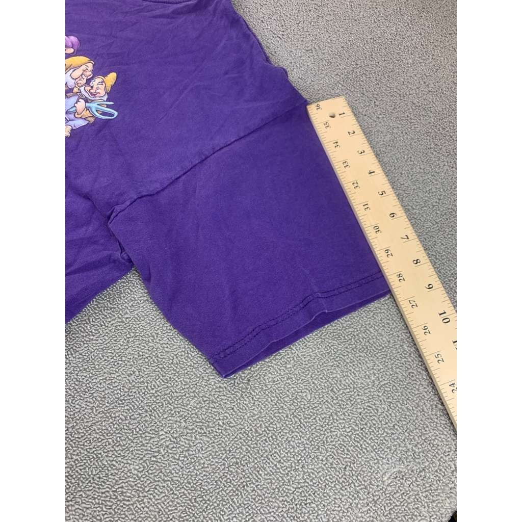 Vintage Walt Disney XL Purple Snow White Seven Dwarfs Graphic Crewneck T Shirt