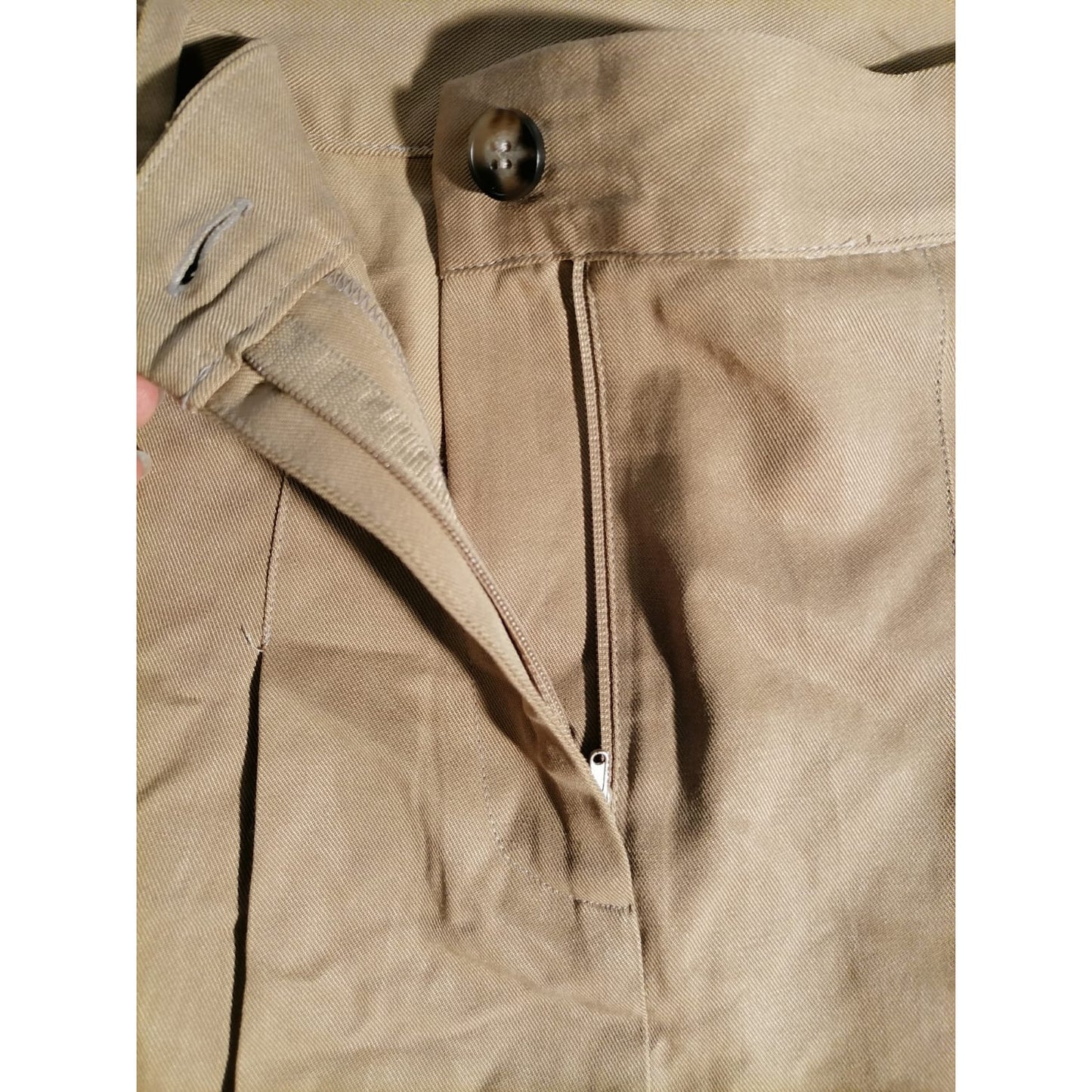 ZARA Medium Female Brown Tan Pleated Skirt with White Layered Hemline Stylish