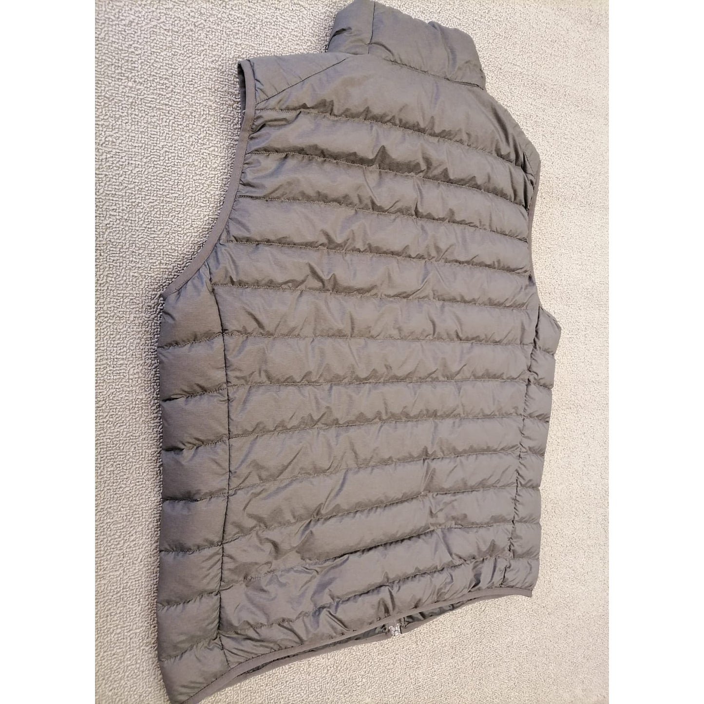 UNIQLO Small Female Grey Ultra Lightweight Full Zip Puffer Vest Fall Sporty