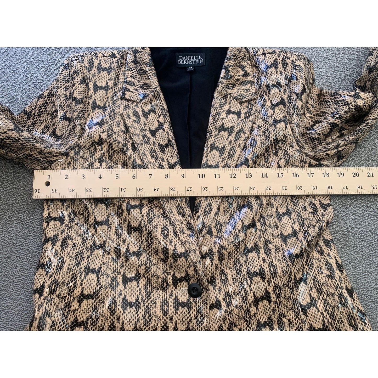 Danielle Bernstein Women's M Snake Print Tan Brown Black Blazer Faux Snake Skin