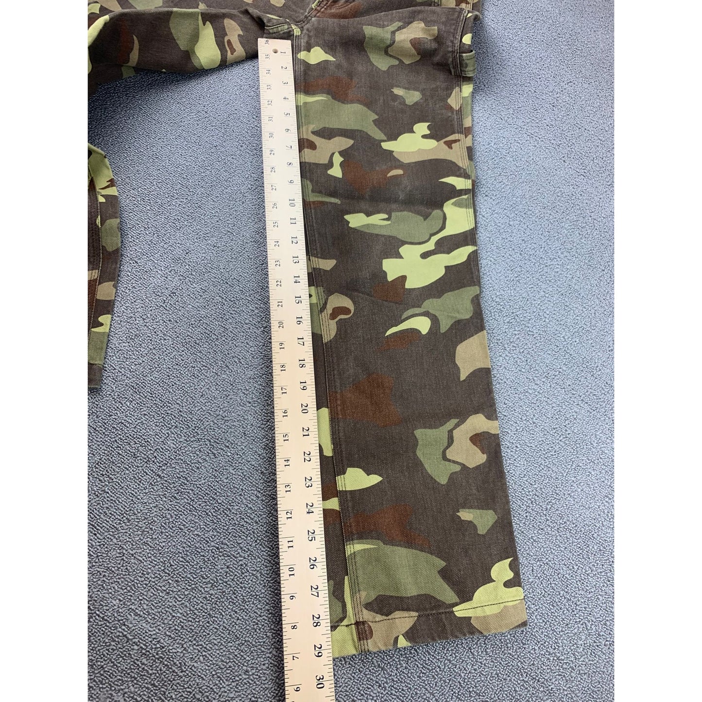TNA Aritzia Women 00 Green Camo Greenwich Carpenter Straight Leg Pants
