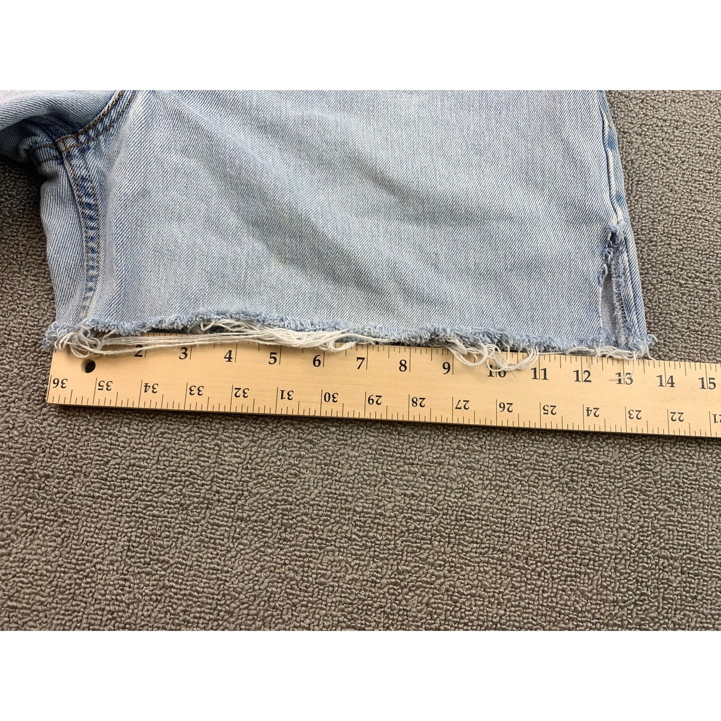 Levi's 560 Men's W36 Light Wash Frayed Hem Denim Cutoff Shorts Casual