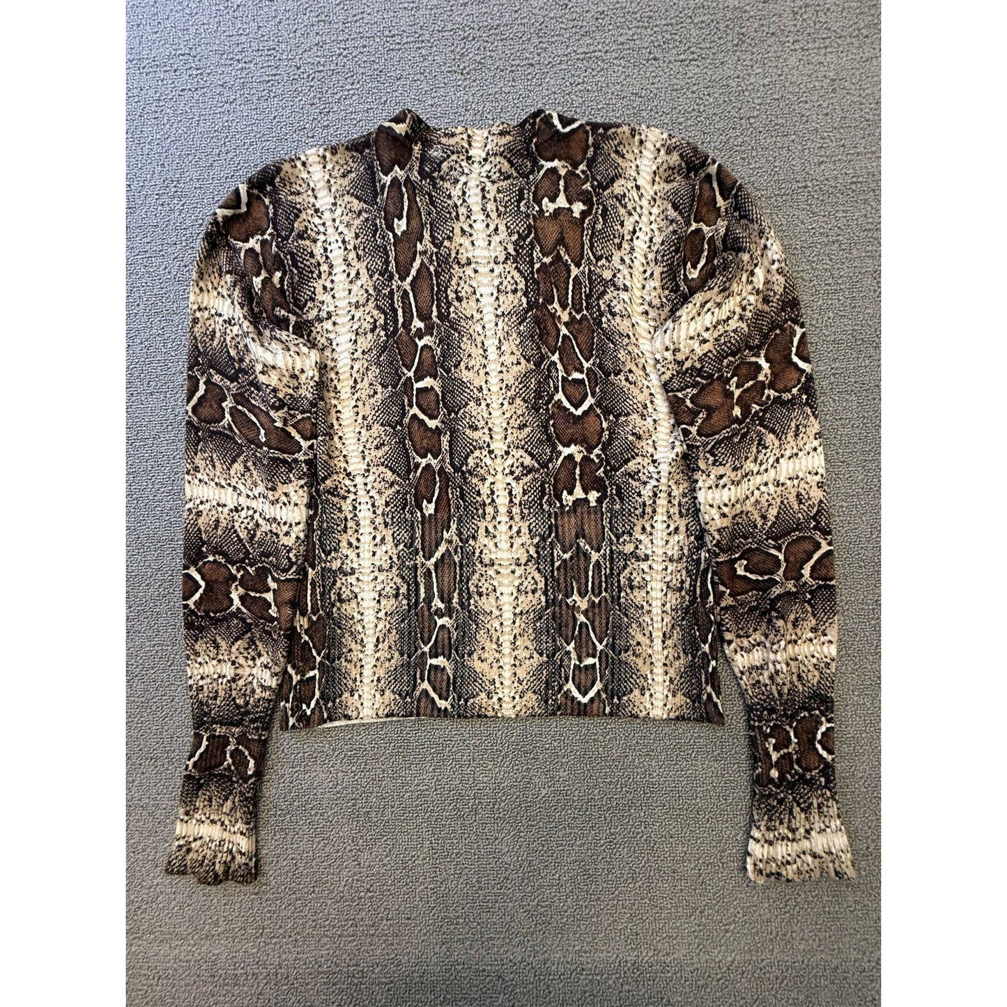 RED Women's Medium Snakeskin Print Cardigan V-Neck Long Sleeve Sweater
