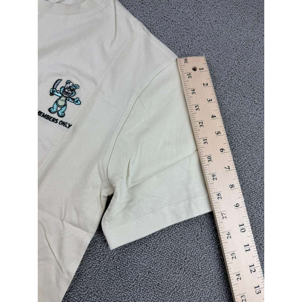 Members Only T Shirt Men M Cream Embroidered Scary Bear Knife Graphic Cotton