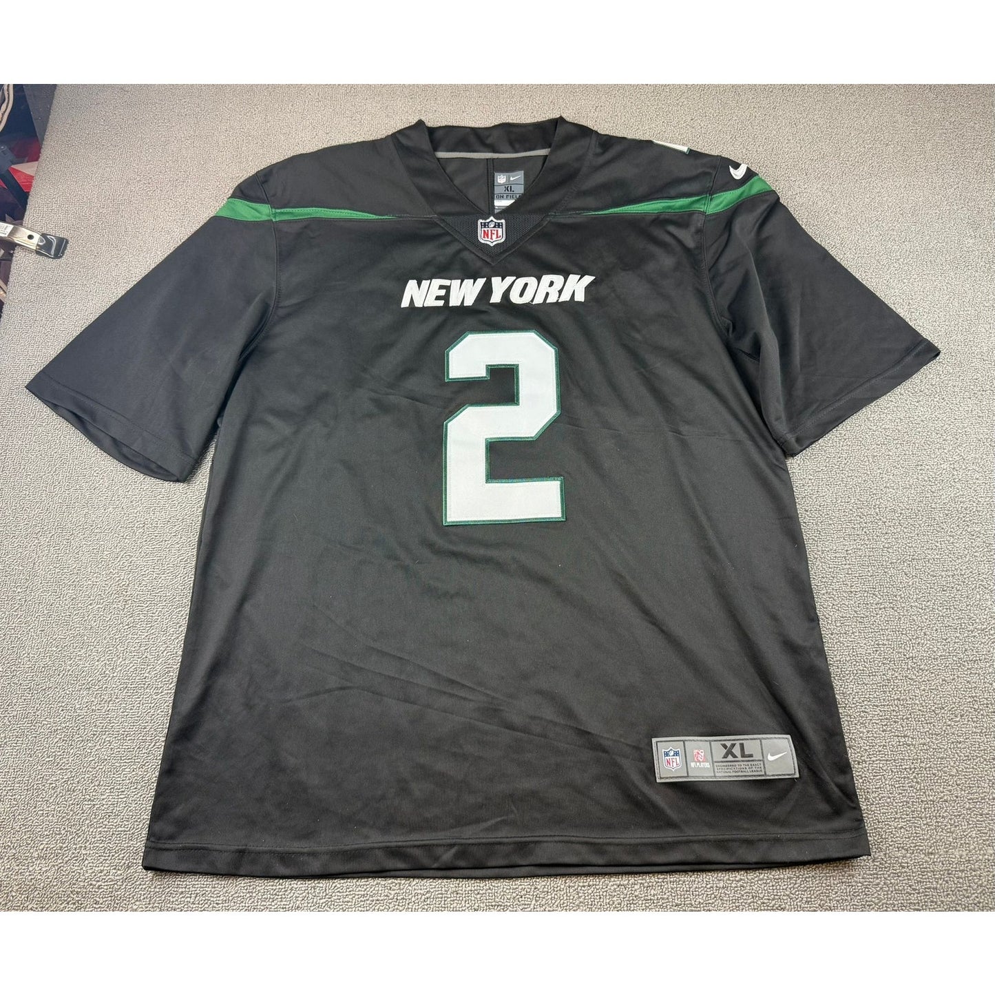 New York Jets Youth XL Jersey Black Sam Darnold #2 NFL Football Nike 2 Stitches