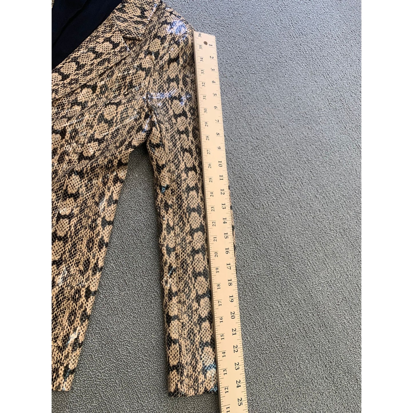 Danielle Bernstein Women's M Snake Print Tan Brown Black Blazer Faux Snake Skin