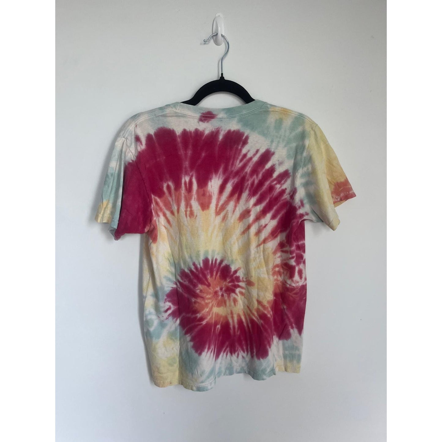 Peanuts Tie Dye T Shirt Men M Woodstock 1969 Rainbow Spiral Graphic Tee