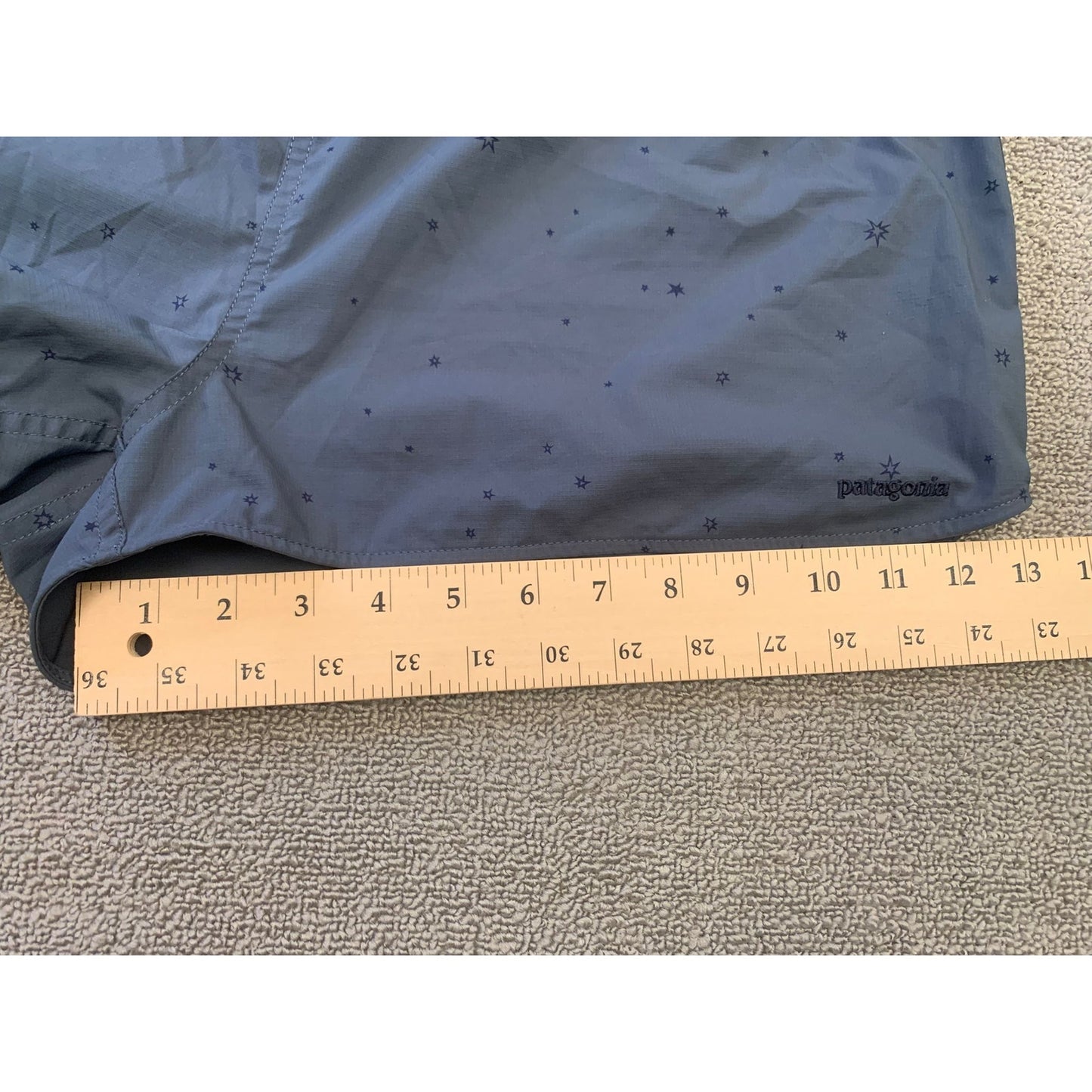 Patagonia Women's XL Gray Running Shorts With Star Print
