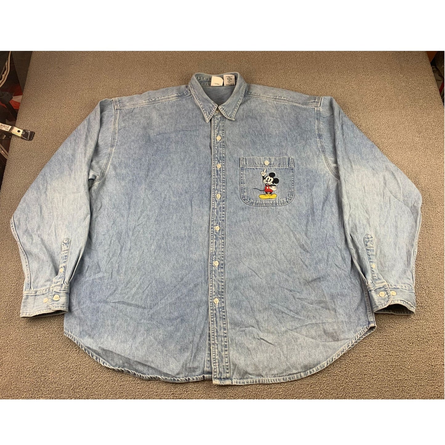 Vintage Disney Store Men's XXL Blue Denim Shirt Long Sleeve Mickey Flip Coin