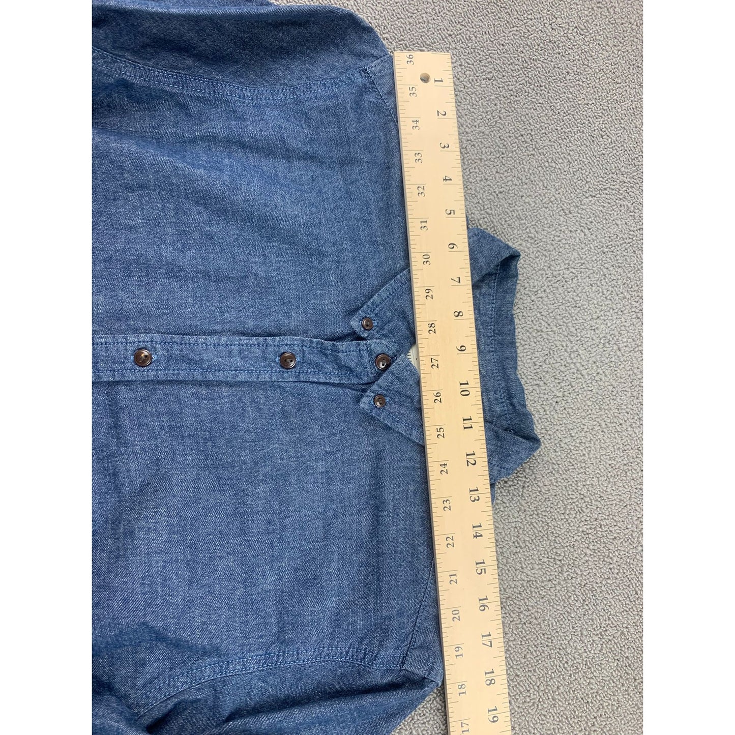 90s Vintage Levi’s Work Shirt Men's Large Blue Chambray Button-up