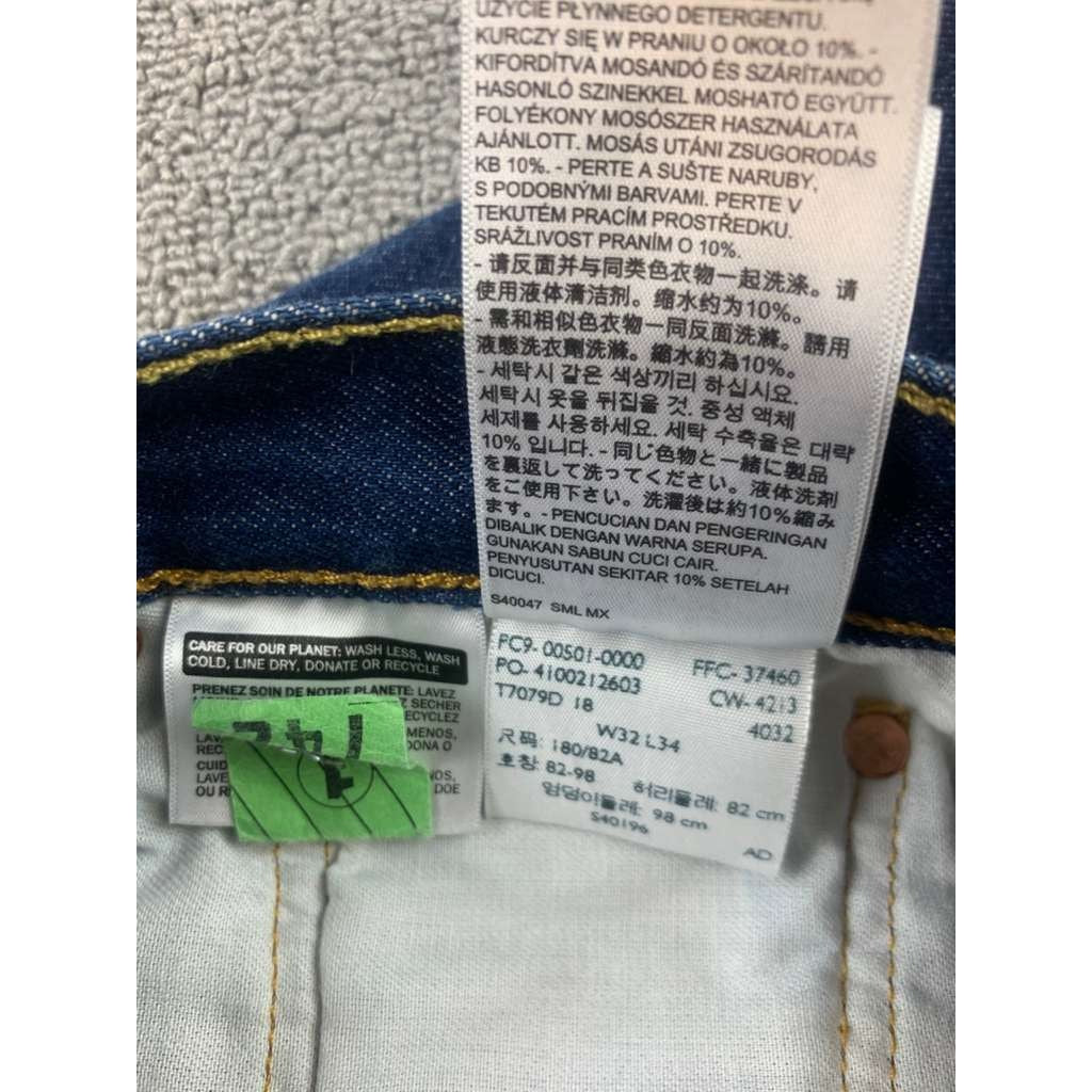 Levis 501 Jeans Mens 32x34 Blue Straight Leg Regular Original Fit Medium Wash