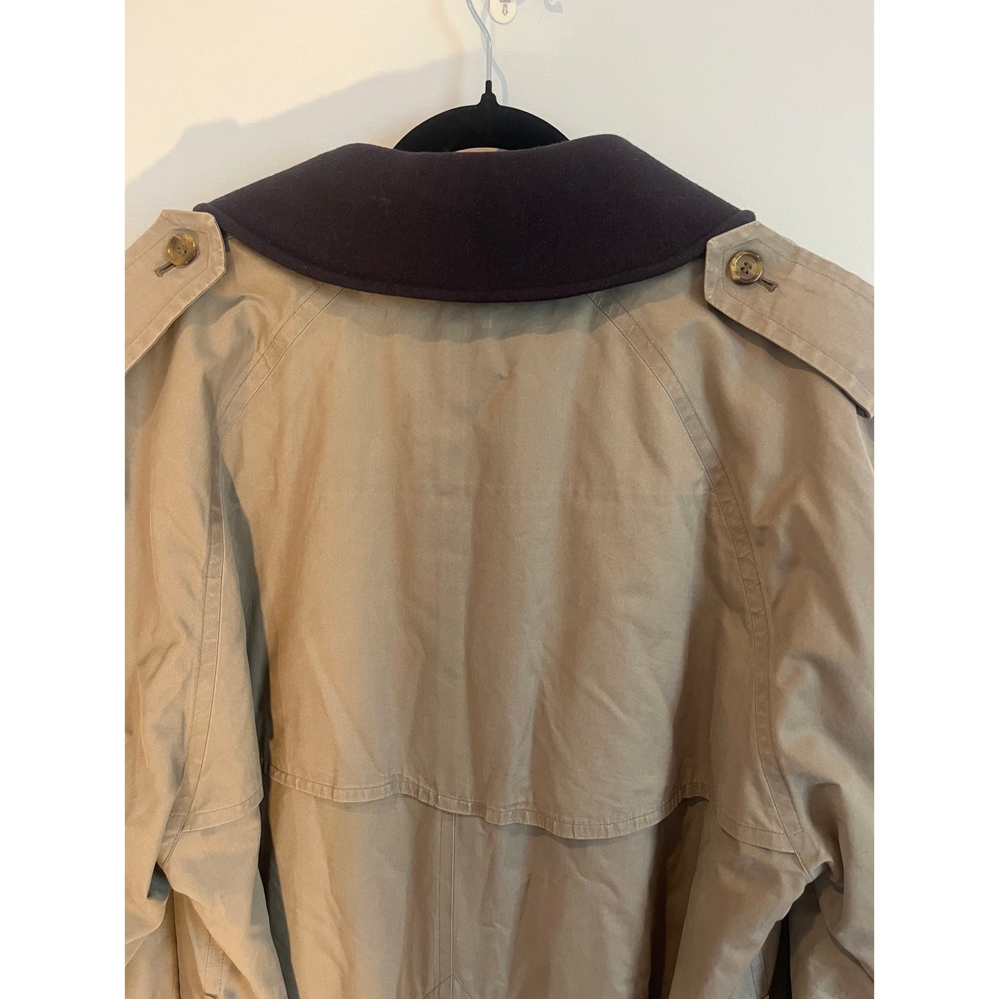 Vintage Burberry trench coat. Men’s XL